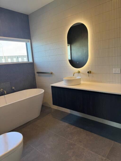Location And Luxury In Timaru Apartment Exterior photo